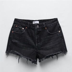NWT ZARA Mid-Rise Denim Jean Shorts Frayed Hem Distressed Black Size 8